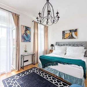 Apartment 5th floor